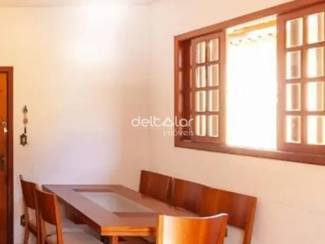 Casa 3 quartos e 2 banheiros, à venda, no bairro Santa Amélia em Belo Horizonte
