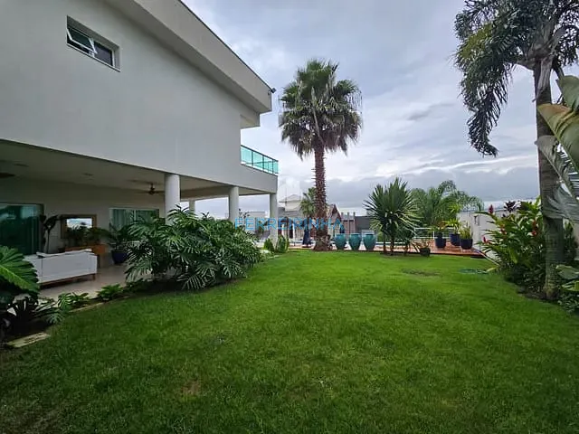 Casa com 940m² 5 quartos e 5 banheiros, à venda, no bairro Condomínio Residencial Jaguary em São José dos Campos