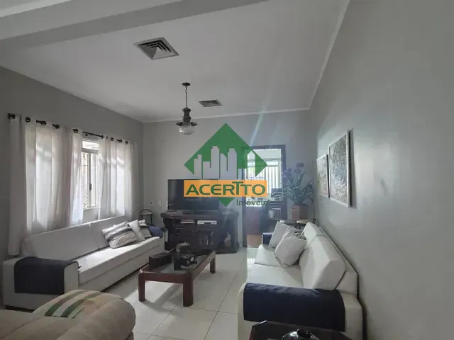 Casa com 420m² 3 quartos e 3 banheiros, à venda, no bairro Vila Mendonça em Araçatuba
