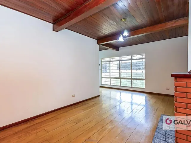 Casa 3 quartos e 3 banheiros, para alugar, no bairro Seminário em Curitiba