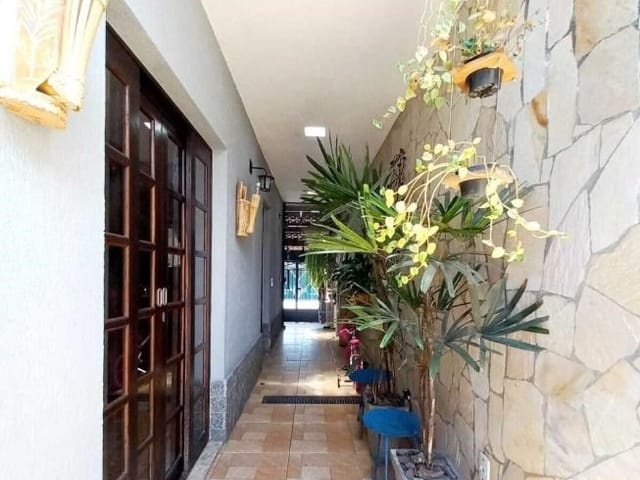 Casa com 128m² 2 quartos e 2 banheiros, à venda, no bairro Jardim Sabiá em Cotia