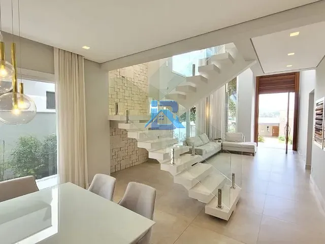 Casa com 510m² 4 quartos e 1 banheiro, à venda, no bairro Reserva Santa Rosa em Itatiba