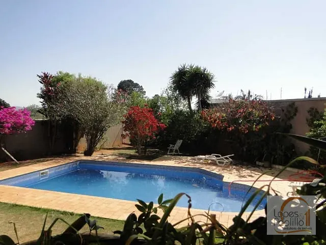 Casa com 810m² 3 quartos e 4 banheiros, à venda, no bairro Vila Santista em Atibaia
