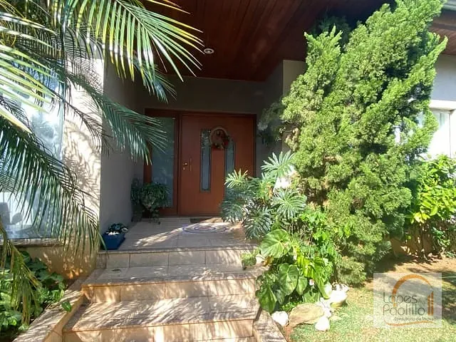 Casa com 810m² 3 quartos e 4 banheiros, à venda, no bairro Vila Santista em Atibaia