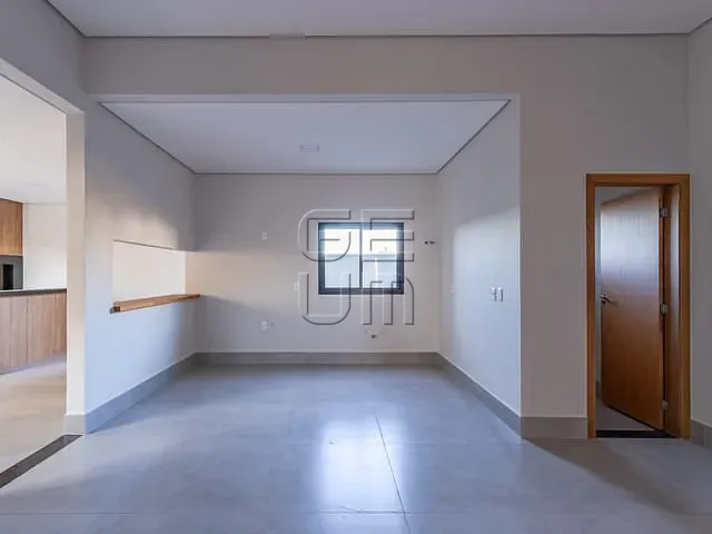 Casa 3 quartos e 2 banheiros, à venda, no bairro Marumbi em Londrina