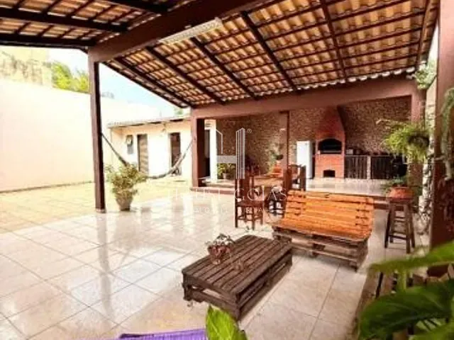 Casa 4 quartos e 7 banheiros, à venda, no bairro Setor Jaó em Goiânia