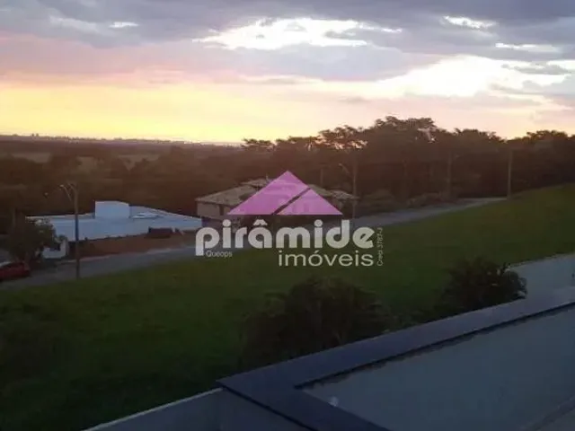 Casa com 1100m² 5 quartos e 4 banheiros, à venda ou para alugar, no bairro Condomínio Colinas do Parahyba em São José Dos Campos