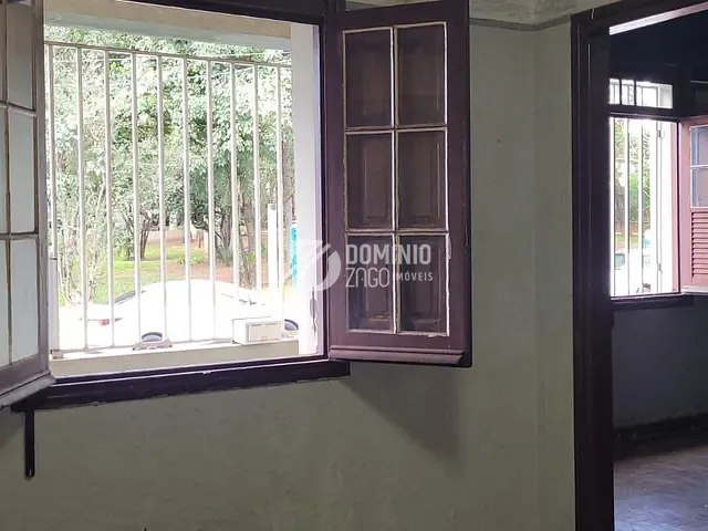 Casa com 328m², para alugar, no bairro Estados Unidos em Uberaba
