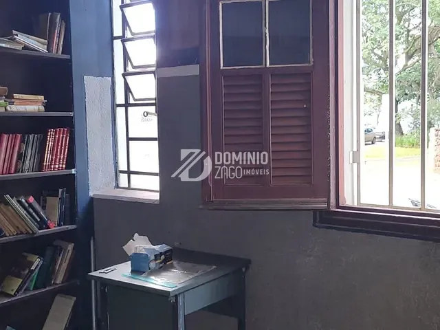 Casa com 328m², para alugar, no bairro Estados Unidos em Uberaba