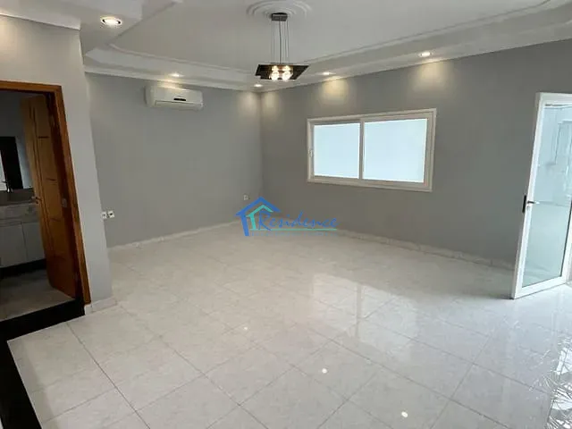 Casa com 360m² 5 quartos e 4 banheiros, à venda, no bairro Jardim Esplanada em Indaiatuba