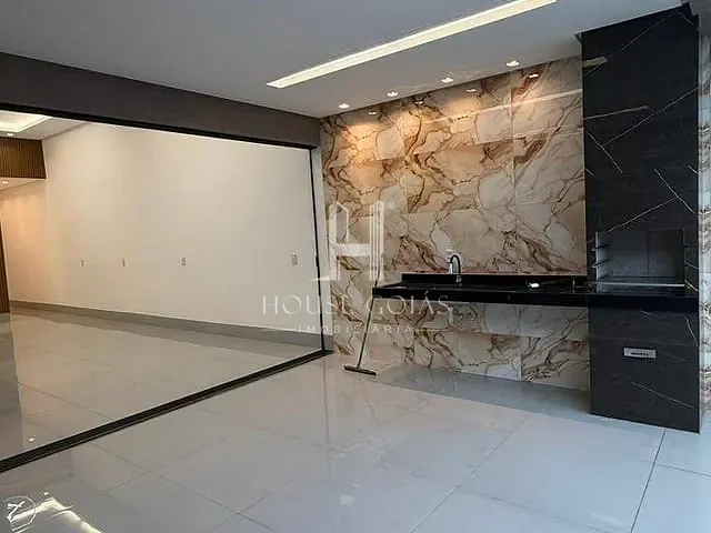 Casa com 135m² 3 quartos e 2 banheiros, à venda, no bairro Jardim Balneário Meia Ponte em Goiânia