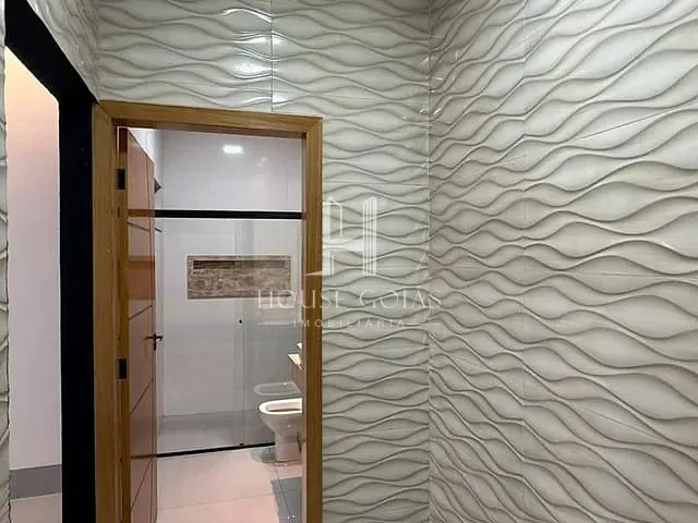 Casa com 135m² 3 quartos e 2 banheiros, à venda, no bairro Jardim Balneário Meia Ponte em Goiânia