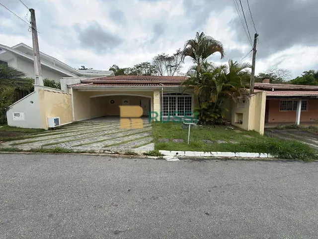 Casa 4 quartos e 4 banheiros, para alugar, no bairro Urbanova em São José dos Campos