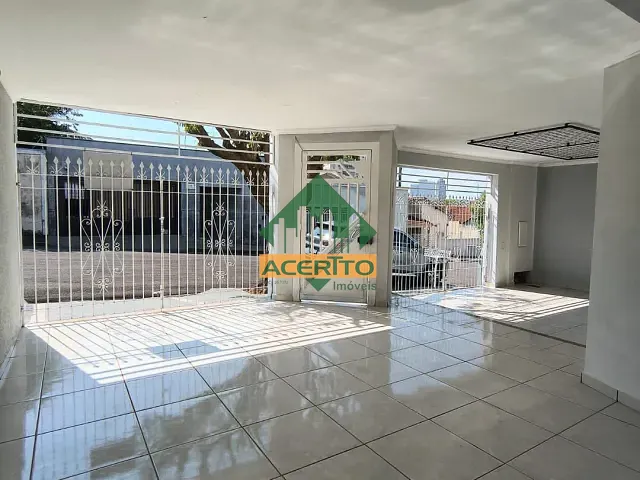 Casa com 300m² 3 quartos e 3 banheiros, à venda, no bairro Vila Estádio em Araçatuba