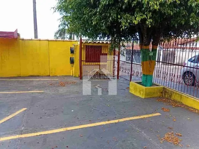Casa com 500m² 7 quartos e 4 banheiros, à venda, no bairro Ivoturucaia em Jundiaí