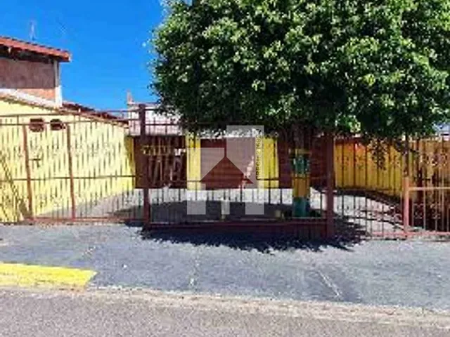 Casa com 500m² 7 quartos e 4 banheiros, à venda, no bairro Ivoturucaia em Jundiaí