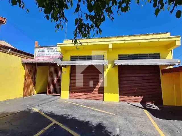 Casa com 500m² 7 quartos e 4 banheiros, à venda, no bairro Ivoturucaia em Jundiaí