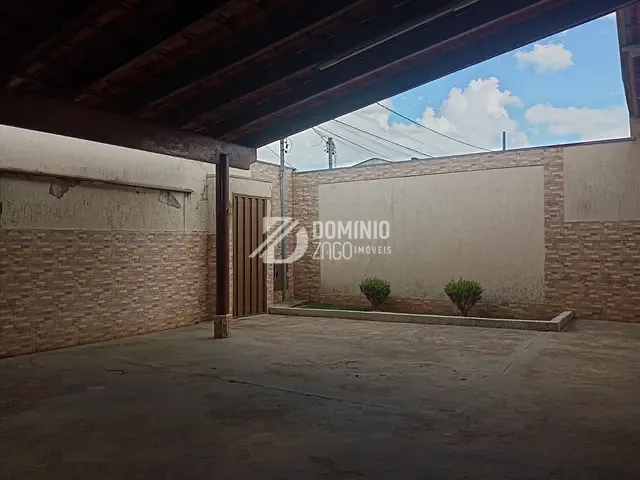 Casa 3 quartos e 2 banheiros, à venda, no bairro Jardim Maracanã em Uberaba