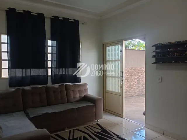 Casa 3 quartos e 2 banheiros, à venda, no bairro Jardim Maracanã em Uberaba