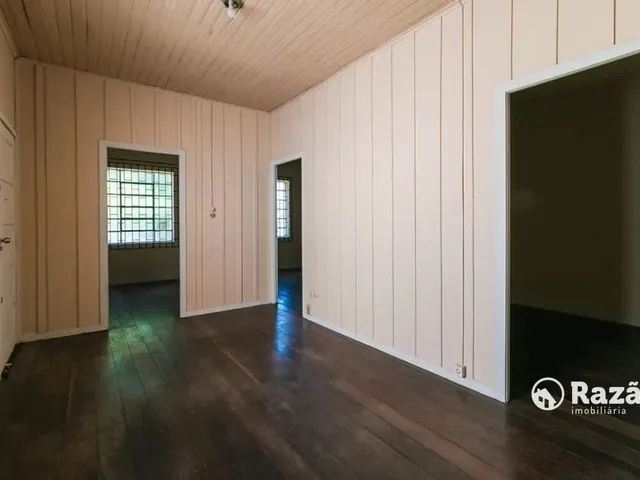 Casa 3 quartos e 1 banheiro, para alugar, no bairro Água Verde em Curitiba