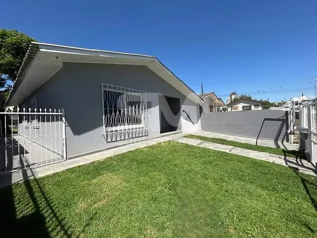Casa com 306m² 3 quartos e 2 banheiros, à venda, no bairro Presidente Médici em Chapecó