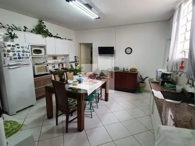 Casa com 302m² 4 quartos e 2 banheiros, à venda, no bairro Ponte de São João em Jundiaí