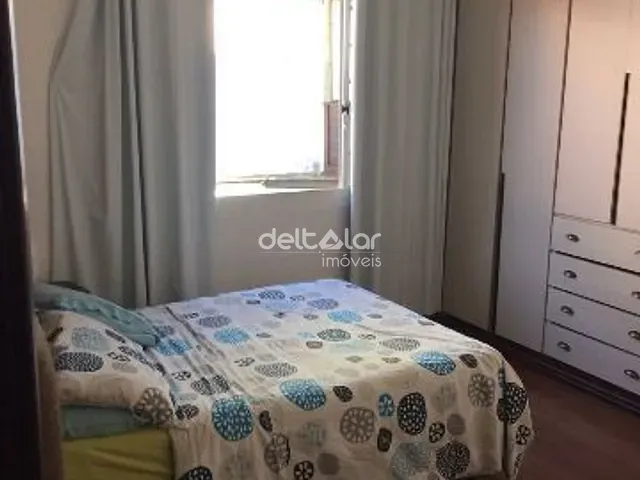 Casa com 360m² 4 quartos e 3 banheiros, à venda, no bairro Planalto em Belo Horizonte