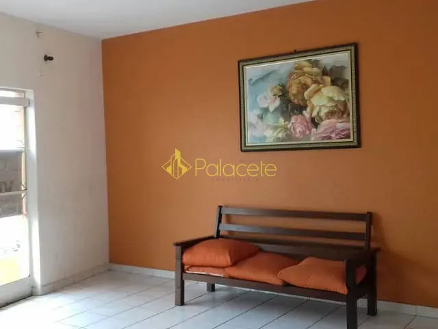 Casa com 262m² 4 quartos e 2 banheiros, à venda, no bairro Centro em Aparecida
