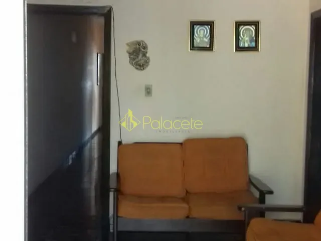 Casa com 262m² 4 quartos e 2 banheiros, à venda, no bairro Centro em Aparecida
