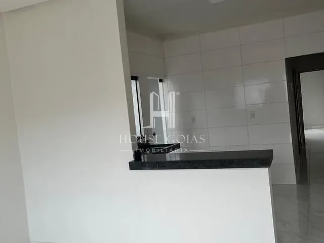 Casa com 125m² 2 quartos e 2 banheiros, à venda, no bairro Residencial Buena Vista I em Goiânia