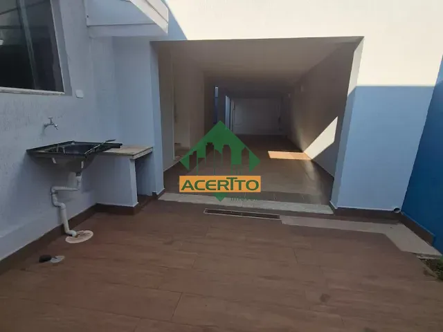 Casa com 300m² 4 quartos e 4 banheiros, para alugar, no bairro Vila Bandeirantes em Araçatuba