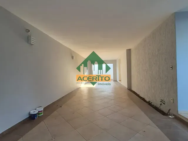 Casa com 300m² 4 quartos e 4 banheiros, para alugar, no bairro Vila Bandeirantes em Araçatuba