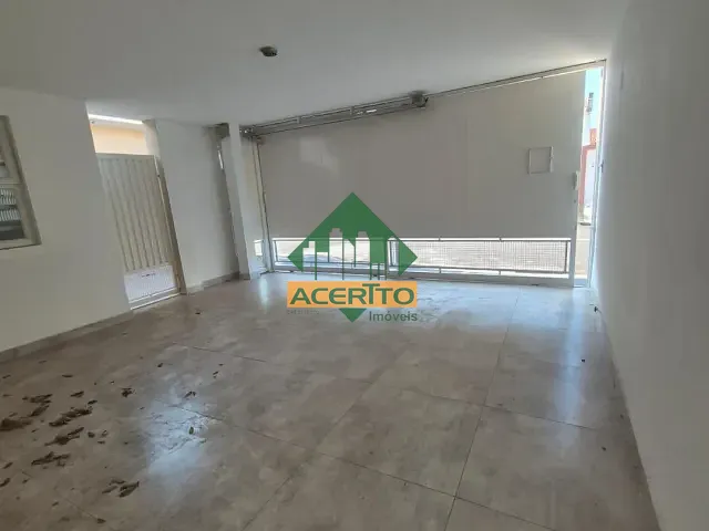 Casa com 294m² 3 quartos e 3 banheiros, para alugar, no bairro Vila Bandeirantes em Araçatuba