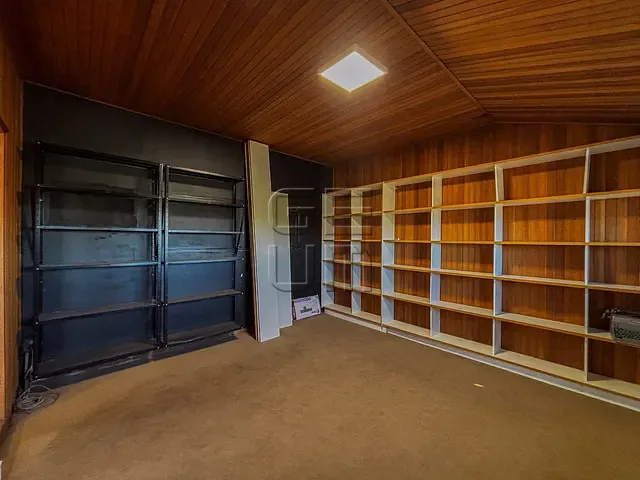 Casa com 380m², para alugar, no bairro Vila Zelina em Londrina