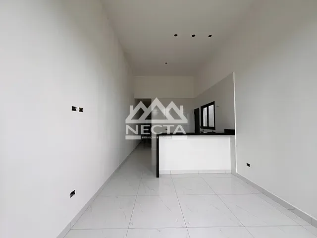 Casa com 147m² 3 quartos e 2 banheiros, à venda, no bairro Golfinhos em Caraguatatuba