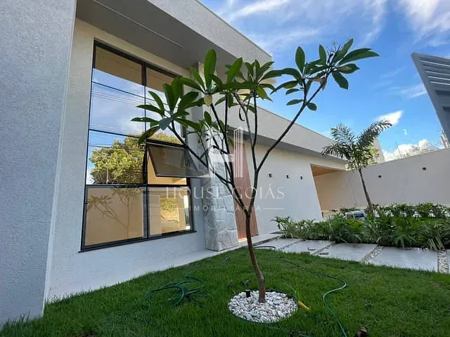 Casa com 450m² 4 quartos e 5 banheiros, à venda, no bairro Jardim Atlântico em Goiânia