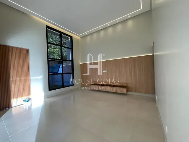 Casa com 450m² 4 quartos e 5 banheiros, à venda, no bairro Jardim Atlântico em Goiânia