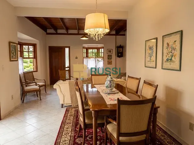 Casa com 250m² 4 quartos e 3 banheiros, à venda, no bairro Urbanova I em São José dos Campos