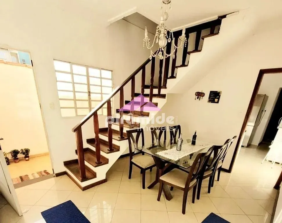 Casa, 4 quartos, 215 m² - Foto 2