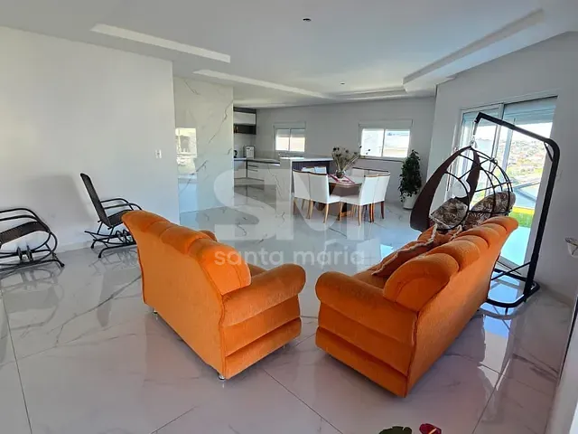 Casa 2 quartos e 2 banheiros, à venda, no bairro Araras em Chapecó