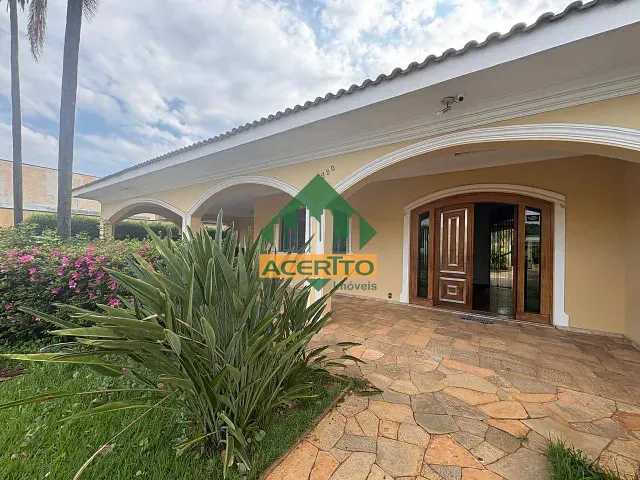 Casa com 1200m², para alugar, no bairro Vila Mendonça em Araçatuba