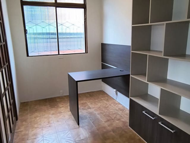 Casa 4 quartos e 3 banheiros, à venda, no bairro Cinqüentenário em Caxias do Sul