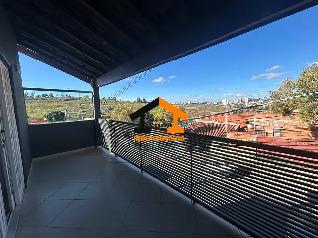 Casa com 180m² 3 quartos e 2 banheiros, à venda, no bairro Loteamento Residencial Terra Nova em Itatiba