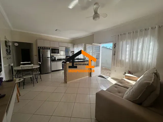 Casa com 180m² 3 quartos e 2 banheiros, à venda, no bairro Loteamento Residencial Terra Nova em Itatiba