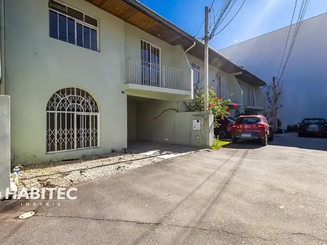 Casa 3 quartos e 3 banheiros, à venda, no bairro Alto da Rua XV em Curitiba