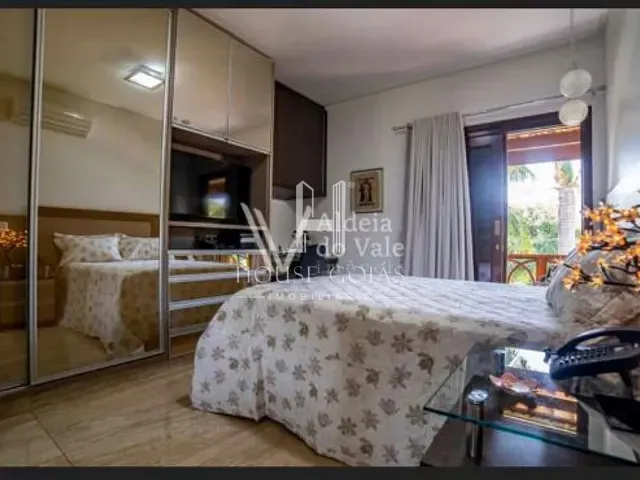Casa 4 quartos e 5 banheiros, à venda, no bairro Residencial Aldeia do Vale em Goiânia