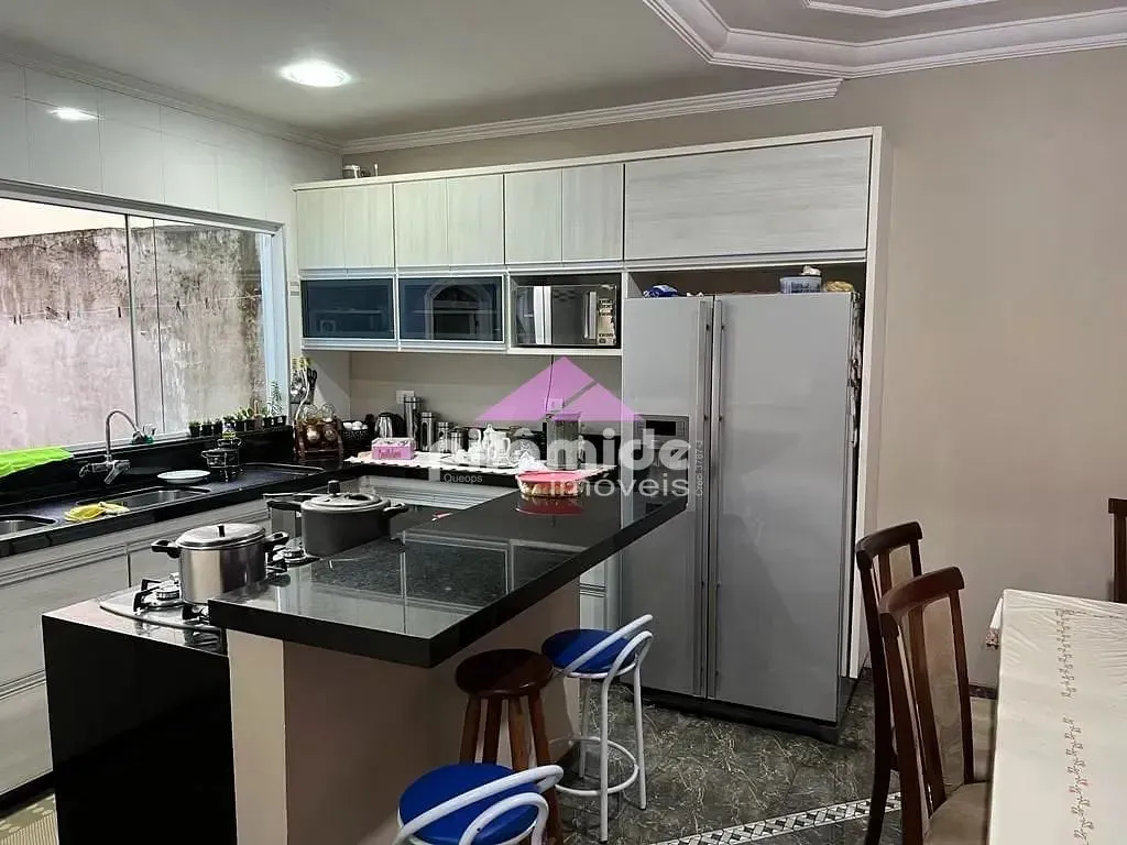 Casa, 3 quartos, 330 m² - Foto 9