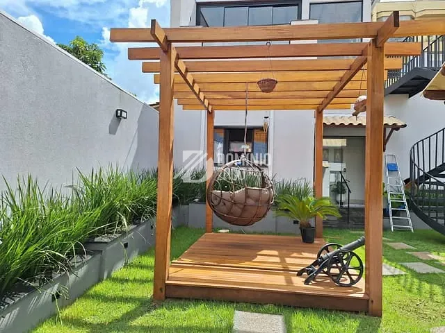 Casa 2 quartos e 3 banheiros, à venda, no bairro Fabrício em Uberaba