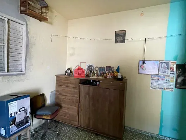 Casa com 300m² 2 quartos e 1 banheiro, à venda, no bairro Jardim Regina (Moreira César) em Pindamonhangaba