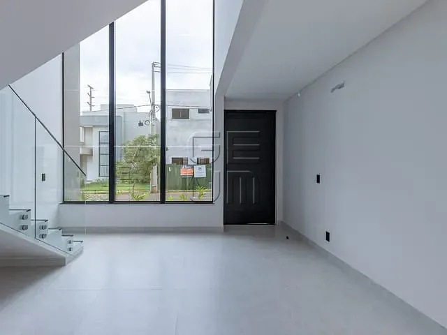 Casa 3 quartos e 4 banheiros, à venda, no bairro Marumbi em Londrina